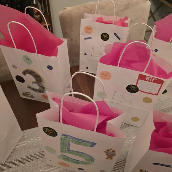 October Birthday Bag Game!! Pick a Number, Every Bag a Winner! One Grand Prize!! - Picture 2 of 16